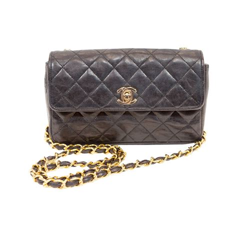 chanel vintage quilted crossbody bag